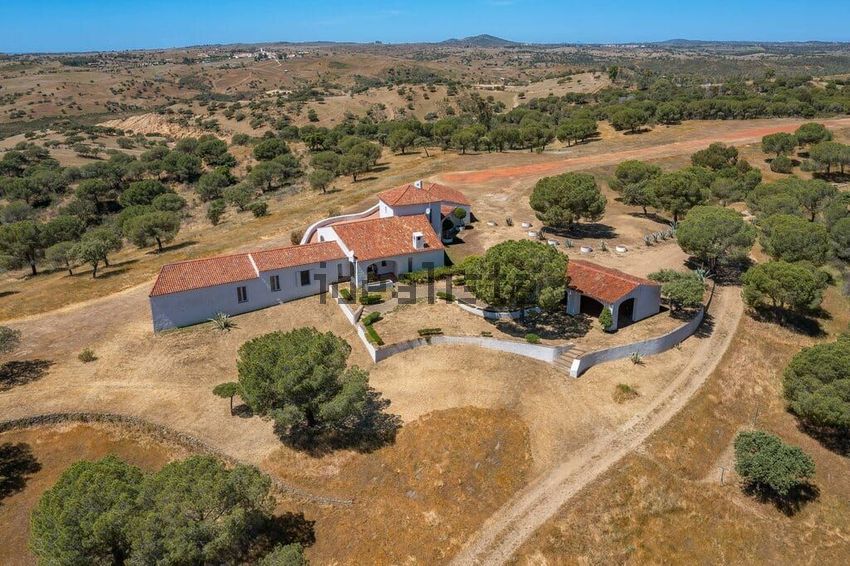 Moradia T6+ à venda em Corte do Pinto, Mértola — foto 4