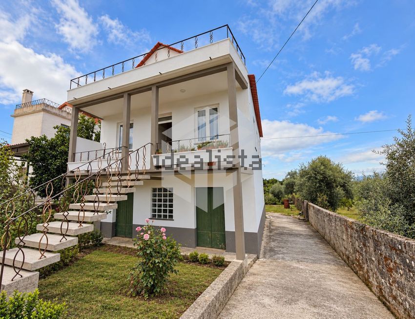 Moradia T3 em Tourais e Lajes, €125.000