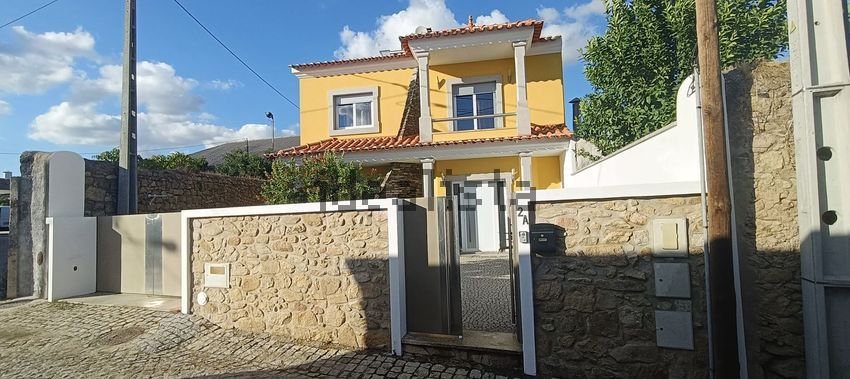 Moradia T4 em Alcains, €340.000