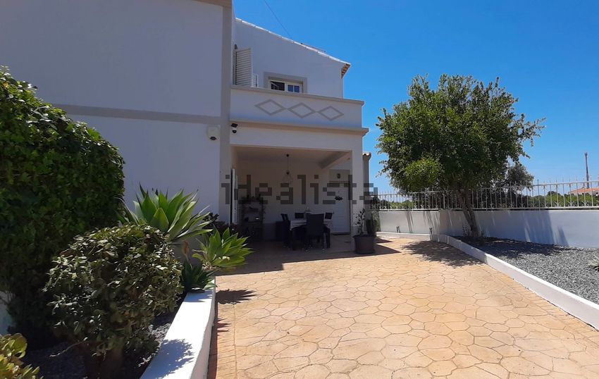 Moradia T3 em Guia, €479.000