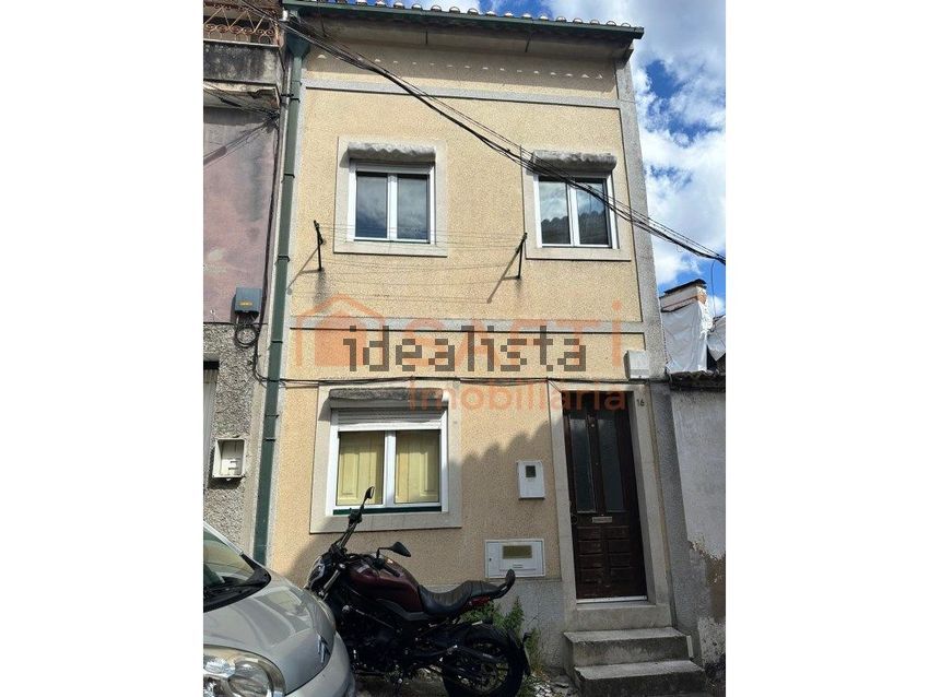 Moradia T1 em Torres Novas (Santa Maria, Salvador e Santiago), €140.000