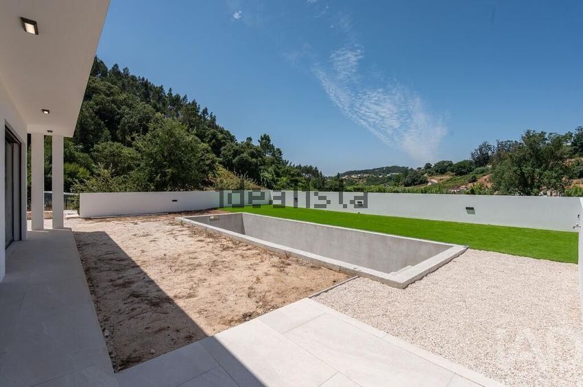 Moradia T4 à venda em Alvorninha, Caldas da Rainha — foto 3