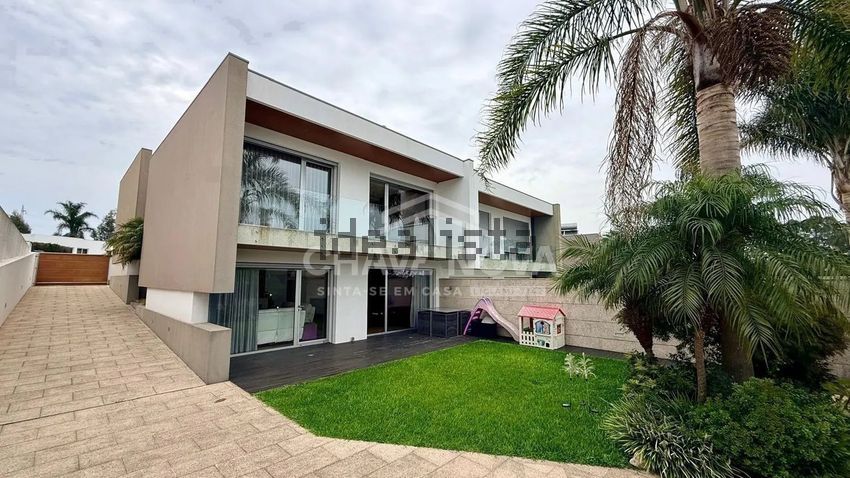 Moradia T4 em Argoncilhe, €595.000