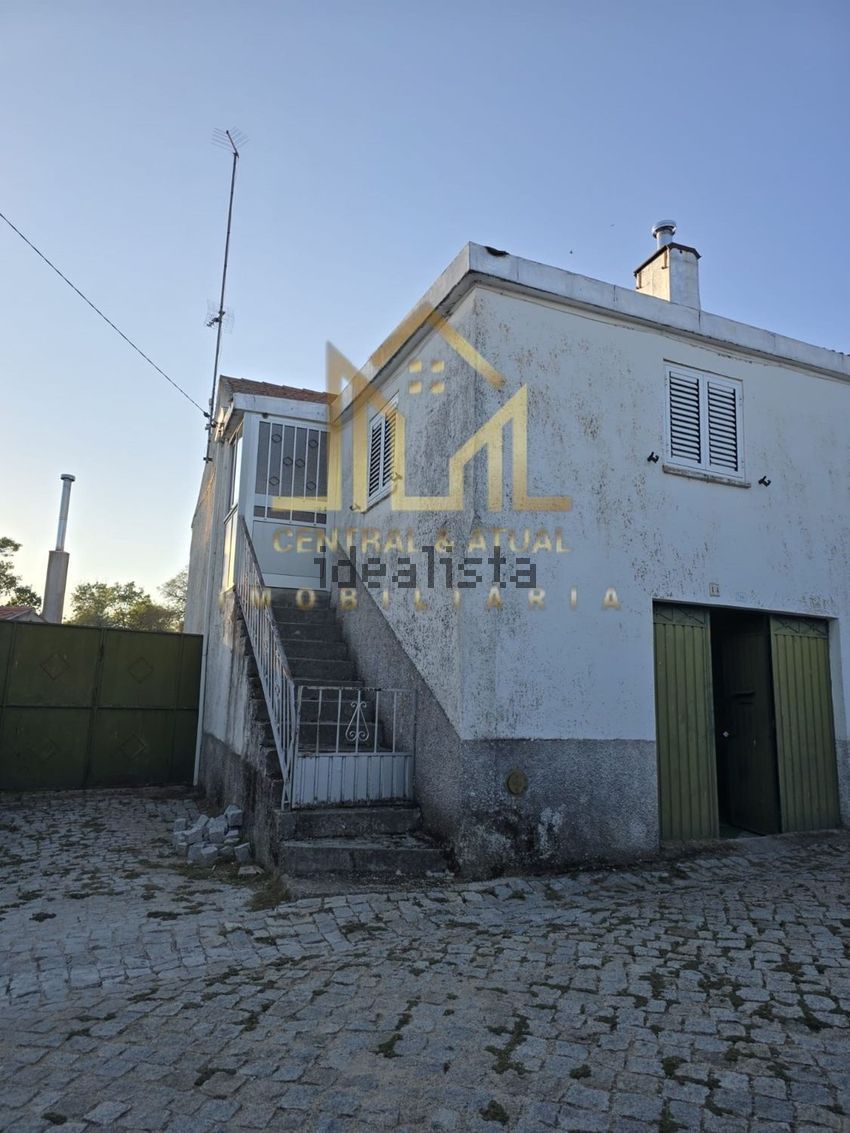 Moradia T2 em Rochoso e Monte Margarida, €65.000