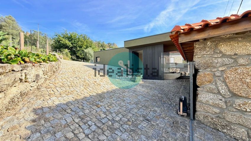 Moradia T2 à venda em Travassos, €450.000