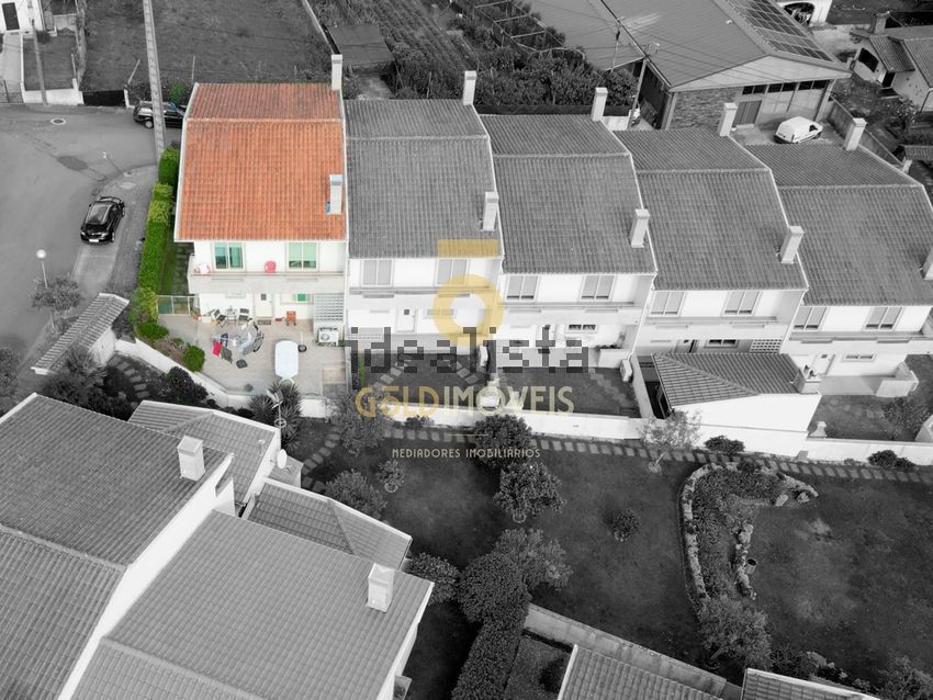 Moradia T4 à venda em Oliveira de Azeméis, Santiago de Riba-Ul, Ul, Macinhata da Seixa e Madail, Oliveira de Azeméis — foto 2