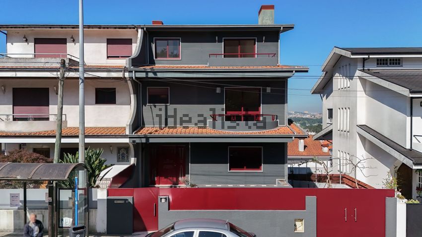 Moradia T6+ em Fânzeres e São Pedro da Cova, €399.500
