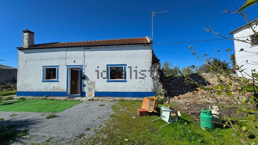 Moradia T2 à venda em Foros de Vale de Figueira, Montemor-o-Novo — foto 2