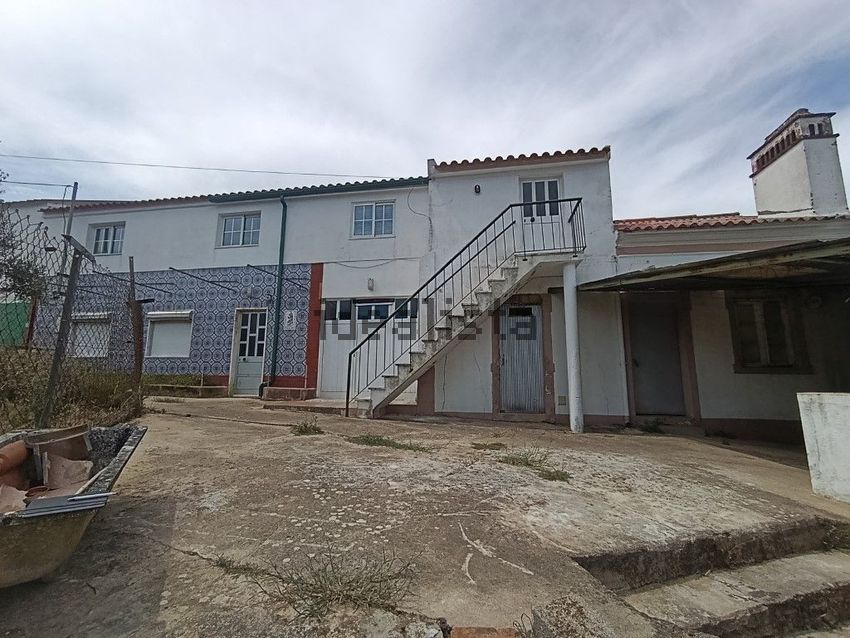 Moradia T5 em Carvalhal, €130.000