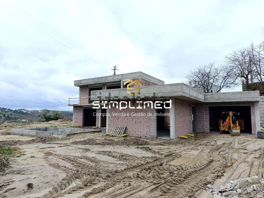 Moradia T4 à venda em Orjais, Covilhã — foto 8