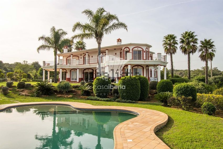 Moradia T5 em Odiáxere, €2.199.000
