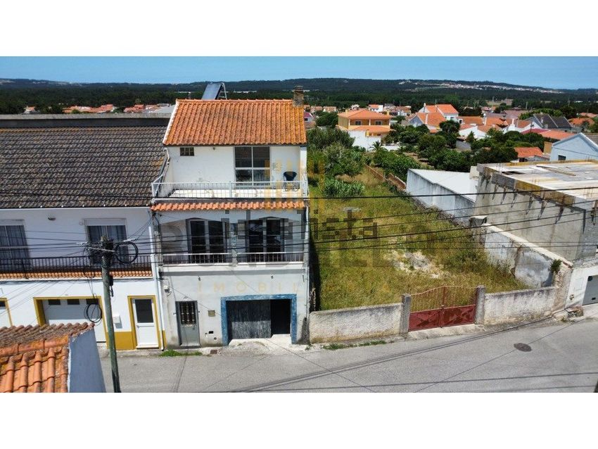 Moradia T4 em Tornada e Salir do Porto, €230.000