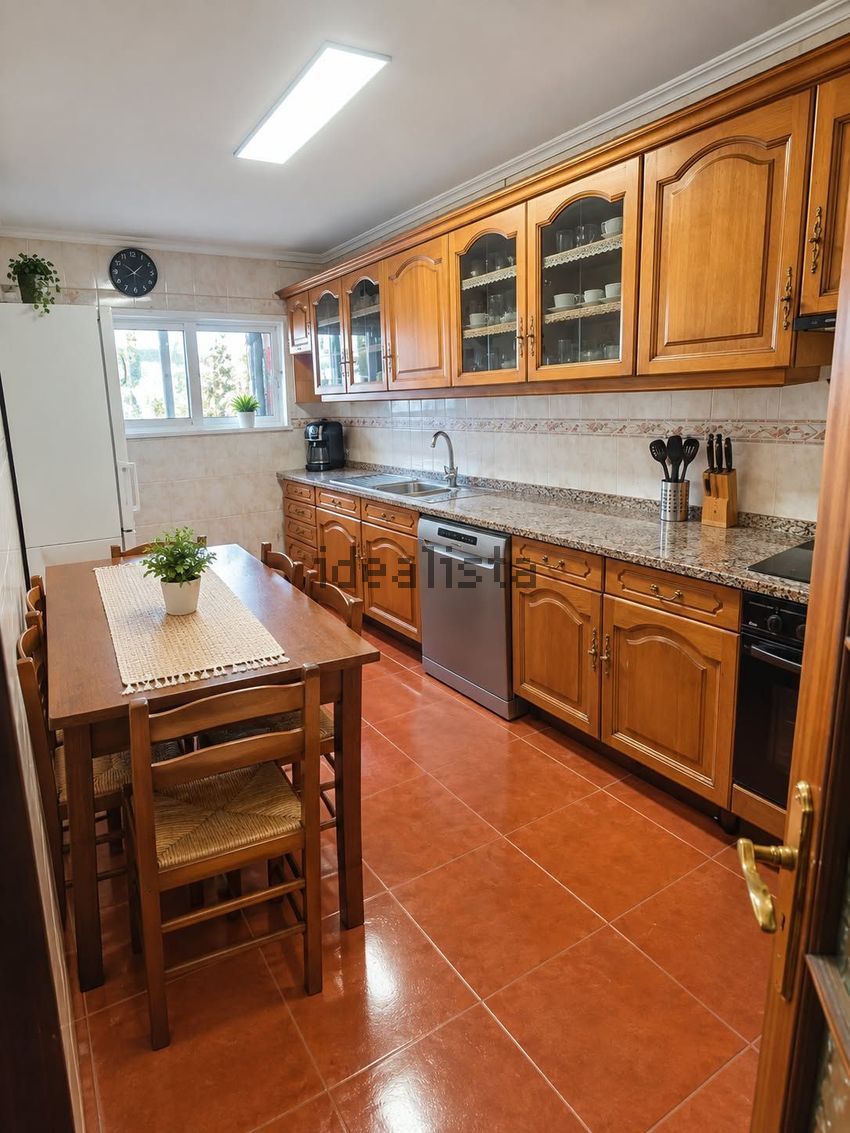 Apartamento T3 em Vilar de Andorinho, €230.000