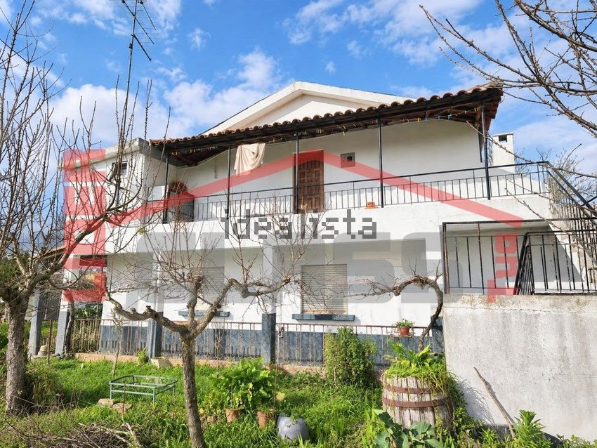 Moradia T4 em Vale de Salgueiro, €270.000