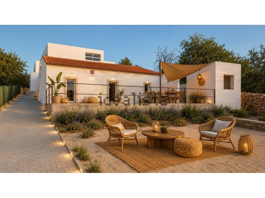 Moradia T6+ em Salir, €545.000