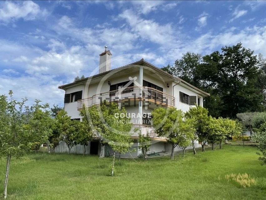 Moradia T4 em São Pedro D'Arcos, €570.000