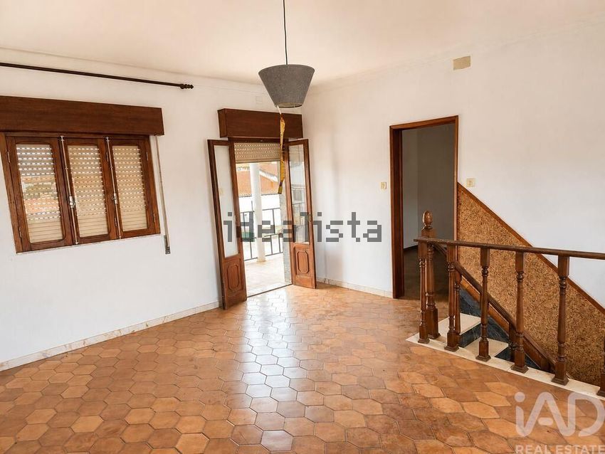Apartamento T3 em Santo Amaro, €240.000