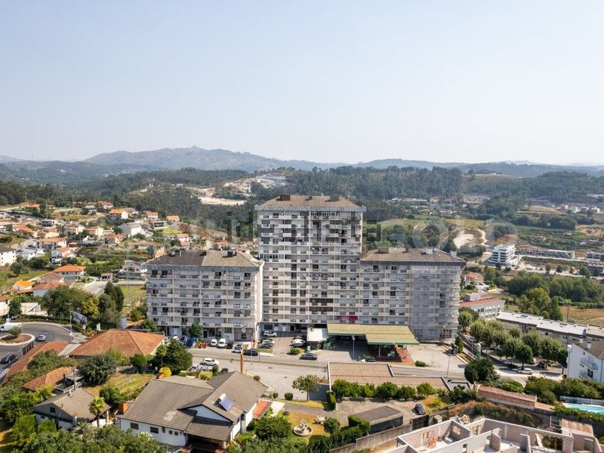 Apartamento T3 em Póvoa de Lanhoso (Nossa Senhora do Amparo), €254.000