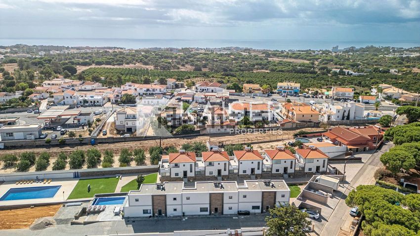 Moradia T3 à venda em Albufeira e Olhos de Água, Albufeira — foto 2
