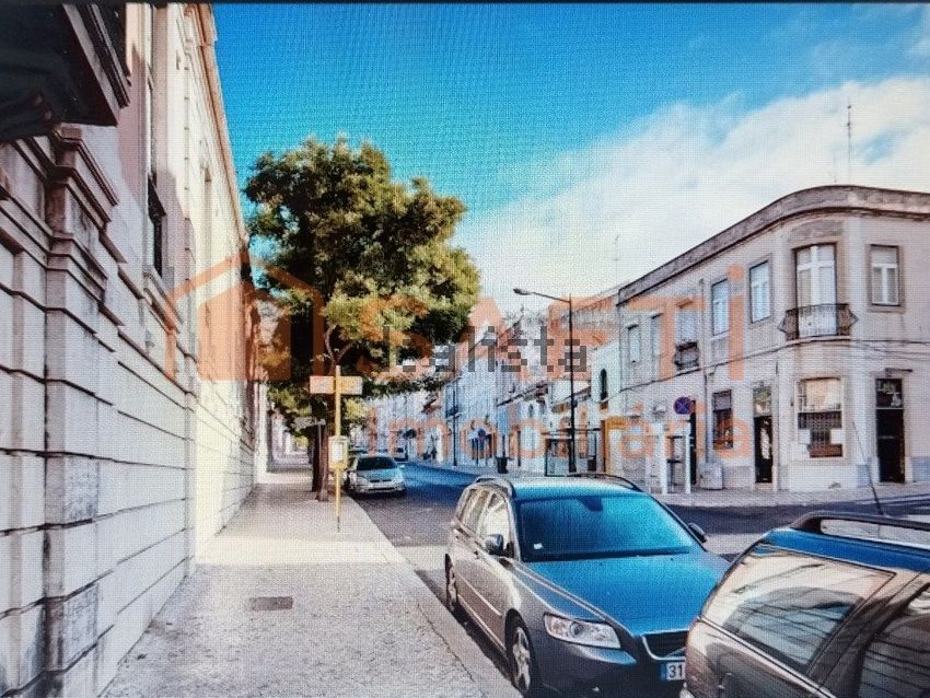 Moradia T6+ em Ajuda, €555.000