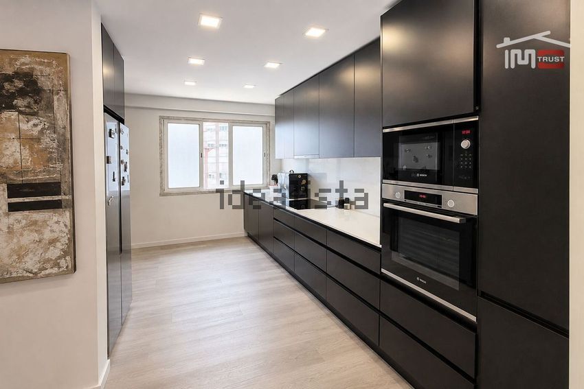 Apartamento T4 à venda em Mina de Água, €400.000