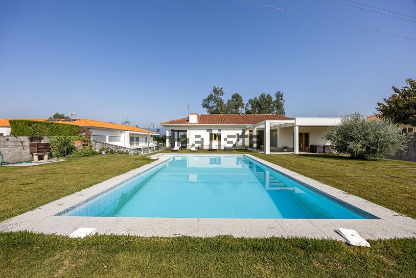 Moradia T4 em Barco, €690.000