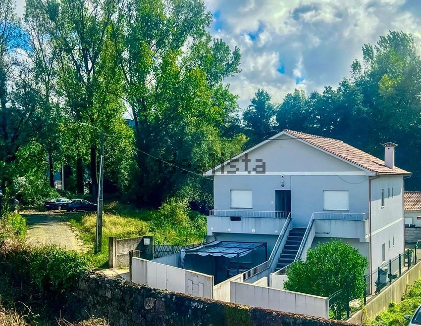 Moradia T6+ em Real, Dume e Semelhe, €499.000