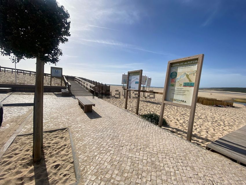 Moradia T6+ em Sesimbra (Castelo), €690.000