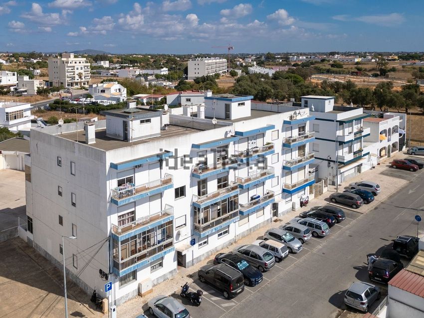 Apartamento T3 em Quelfes, €299.000