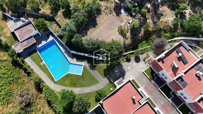 Moradia T4 em Marrazes e Barosa, €444.000