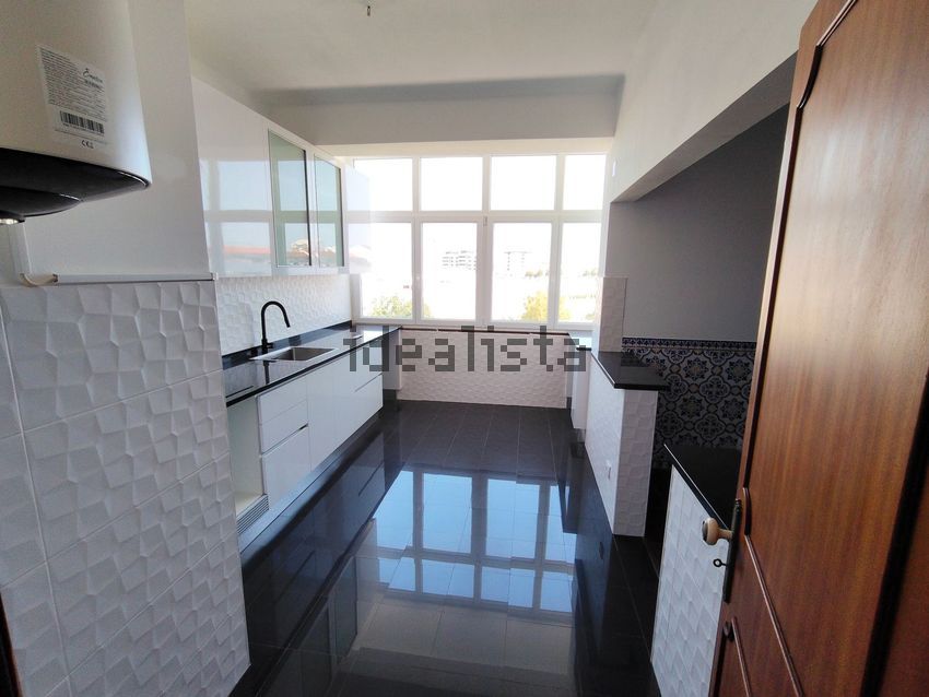 Apartamento T4 à venda em União de Freguesias da Cidade de Santarém, Santarém — foto 2