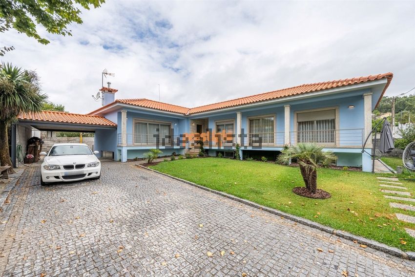 Moradia T3 à venda em Sanfins de Ferreira, €449.900