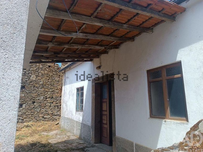 Moradia T2 à venda em Brunhozinho, Castanheira e Sanhoane, Mogadouro — foto 2
