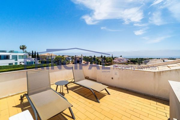 3-bedroom freehold villa in Albufeira — photo 3 of 5