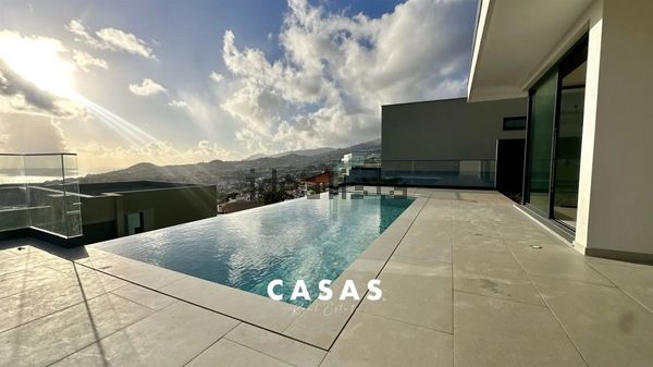 3-bedroom freehold villa in Funchal — photo 4 of 5