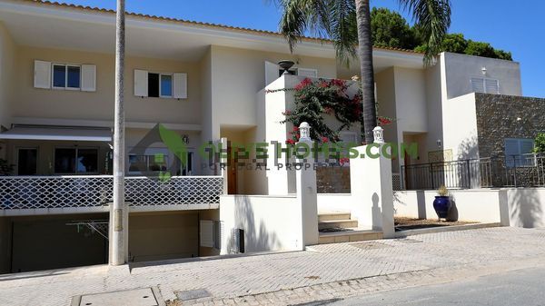House in Caminho do Corvo, Pinhal da Marina, Quarteira — image 5