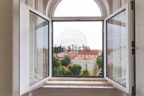 12-bedroom freehold villa in Cascais/Estoril — photo 1 of 5