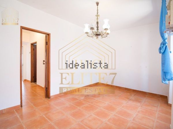 Terraced house in Rua Primeiro de Maio, 102, Vau — image 4
