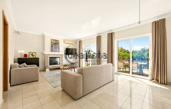 3-bedroom freehold villa in Loulé/Vilamoura — photo 4 of 5