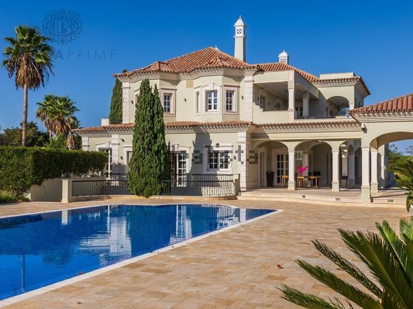 13-bedroom freehold villa in Loulé/Vilamoura — photo 3 of 5