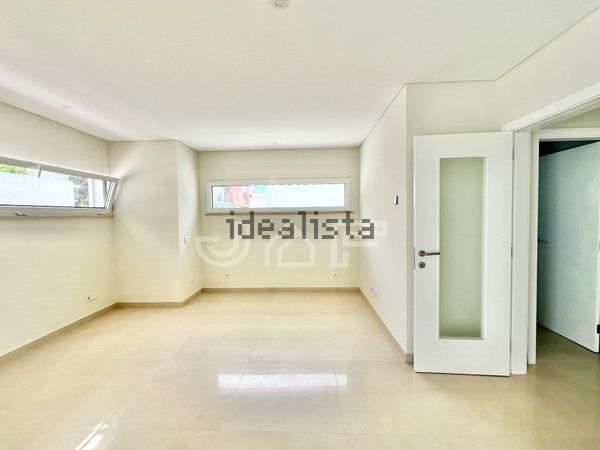 Semi-detached house in Ferragudo — image 5