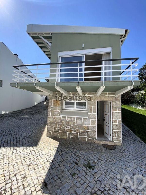 3-bedroom freehold villa in Alcobaça/São Martinho do Porto — photo 4 of 5
