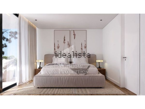 4-bedroom freehold villa in Faro — photo 3 of 5