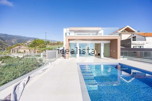 3-bedroom freehold villa in Funchal — photo 4 of 5