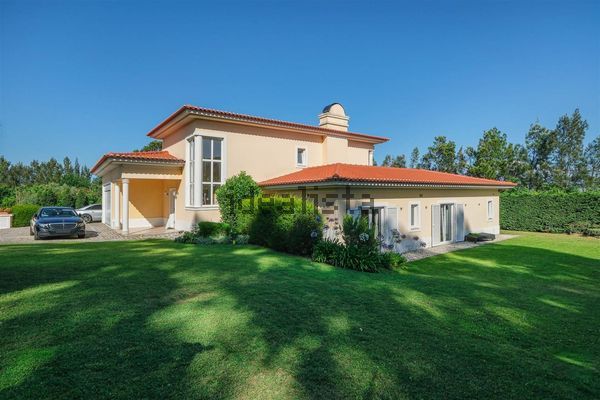 4-bedroom freehold villa in Sintra/Colares — photo 2 of 5