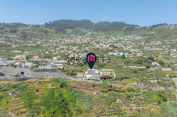 Detached house in Rua Fonte da Senhora Nn, Calheta — image 3