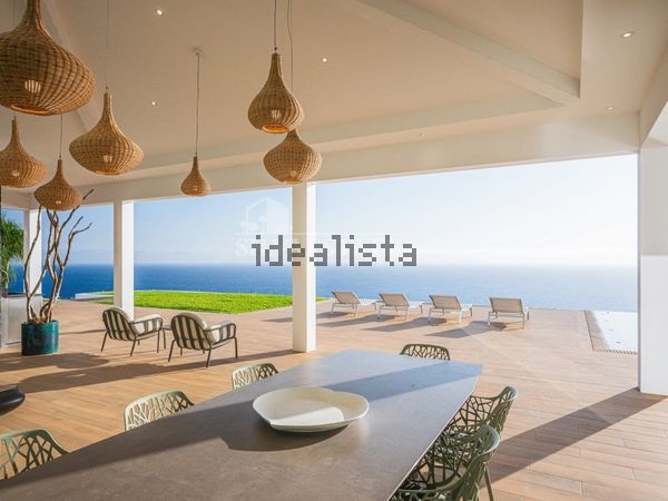 5-bedroom freehold villa in Calheta — photo 3 of 5