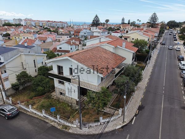 12-bedroom freehold villa in Cascais/Estoril — photo 1 of 5
