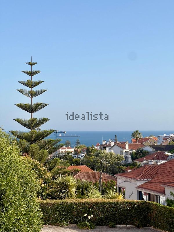 3-bedroom freehold villa in Cascais/Estoril — photo 1 of 5