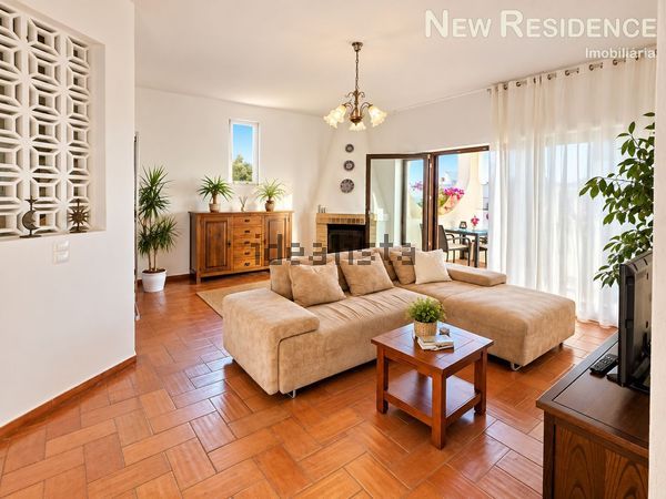 3-bedroom freehold villa in Albufeira — photo 2 of 5
